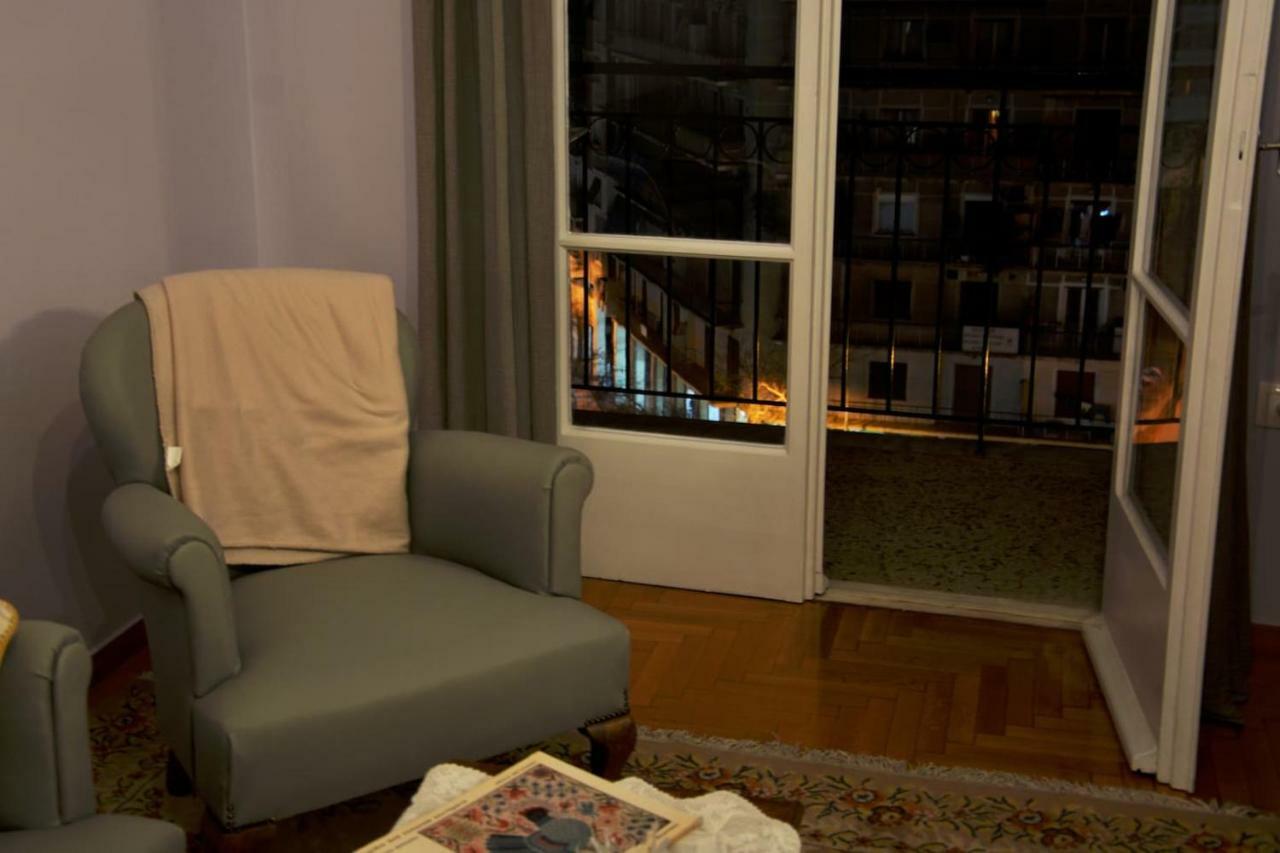 Vintage, Spacious Apartment In The Heart Of Athens! Ngoại thất bức ảnh